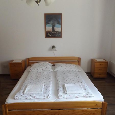 Almafas Vendeghaz Orseg Villa Kerkakutas Buitenkant foto