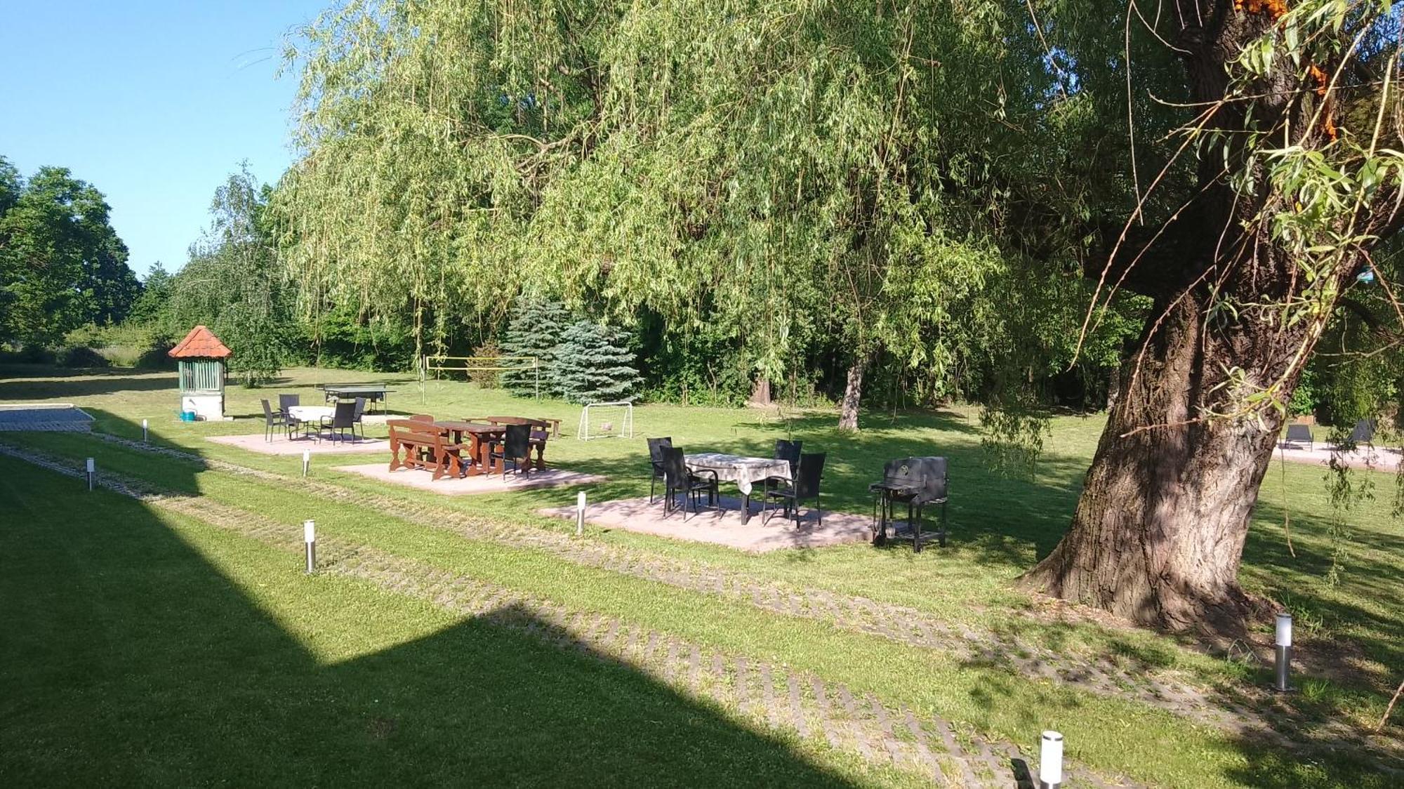 Almafas Vendeghaz Orseg Villa Kerkakutas Buitenkant foto