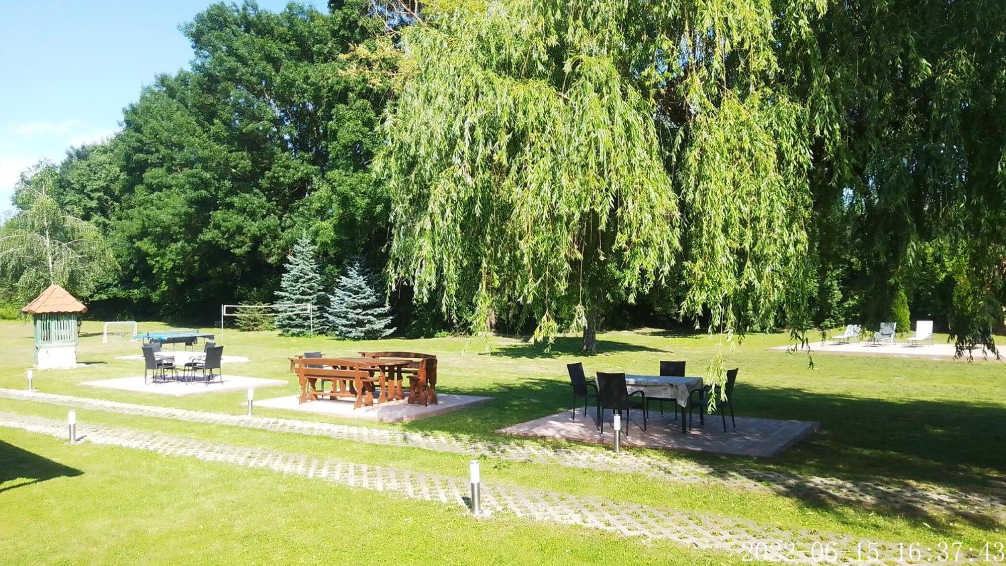 Almafas Vendeghaz Orseg Villa Kerkakutas Buitenkant foto